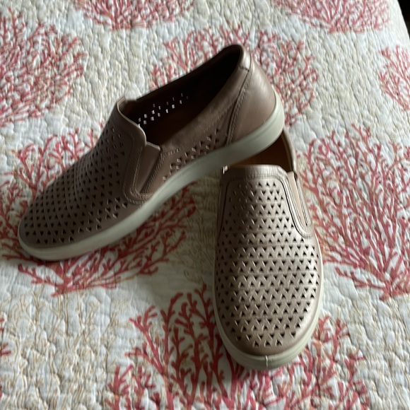 Ecco Slip-ons - Picture 4 of 4